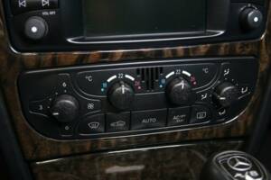 Imagen 29/50 de Mercedes-Benz G 500 (SWB) (2006)