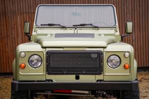 Bild 15/47 von Land Rover 90 (1990)
