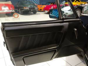 Immagine 26/55 di Alfa Romeo 2.0 Spider (1993)