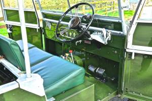 Image 12/13 of Land Rover 80 (1953)