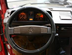 Bild 23/37 von Volkswagen T3 Westfalia Joker 1.6 TD (1985)