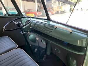 Bild 24/39 von Volkswagen T1 Kastenwagen (1964)