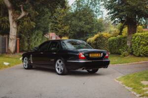 Image 8/48 of Jaguar XJR (2006)
