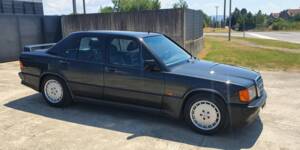 Imagen 3/30 de Mercedes-Benz 190 E 2.5-16 (1989)