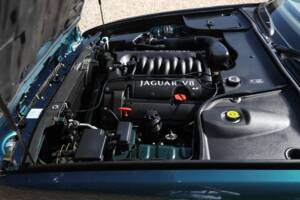 Bild 43/50 von Jaguar XJ 8 4.0 Executive (2001)