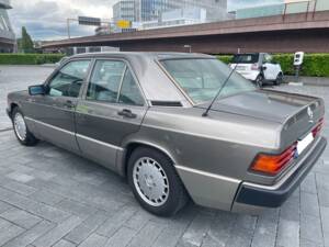 Bild 4/12 von Mercedes-Benz 190 D 2.5 (1990)