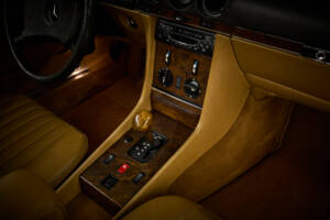 Imagen 64/99 de Mercedes-Benz 300 SL (1987)