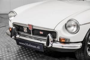 Imagen 22/50 de MG MGB GT (1974)