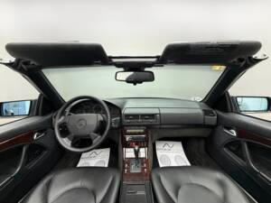 Bild 18/27 von Mercedes-Benz SL 320 (1997)