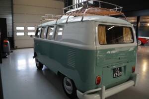 Image 40/50 of Volkswagen T1 panel van (1964)
