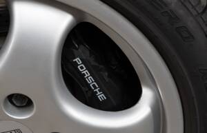 Image 18/41 de Porsche 911 Carrera 2 (1992)