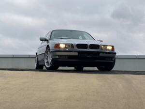 Image 1/9 de BMW 750i (1997)