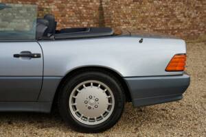 Image 27/50 de Mercedes-Benz 300 SL (1991)