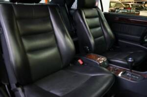 Bild 19/35 von Mercedes-Benz E 320 (1993)