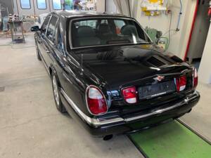 Image 3/7 of Bentley Arnage Red Label (2001)