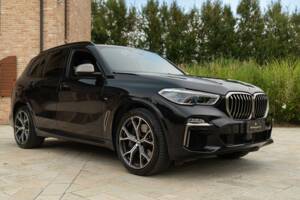 Bild 2/50 von BMW X5 M50d (2019)