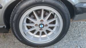 Image 9/18 of BMW 325i (1987)