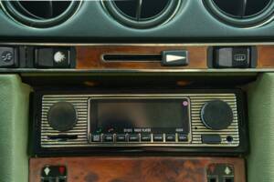 Image 41/50 of Mercedes-Benz 500 SLC (1984)