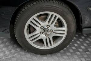 Bild 21/48 von Volvo V 70 2.4 (2006)