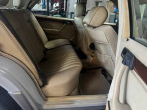 Bild 46/51 von Mercedes-Benz 300 D Turbo (1991)