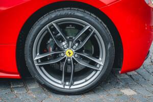 Image 8/56 of Ferrari 488 GTB (2020)