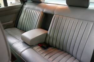 Immagine 30/42 di Mercedes-Benz 500 SEL (1982)