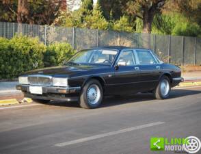 Bild 1/50 von Jaguar Sovereign 3.6 (1988)