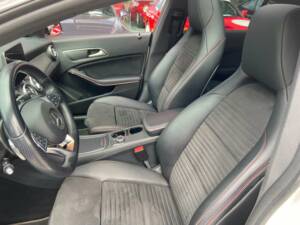 Afbeelding 8/15 van Mercedes-Benz CLA 200 Shooting Brake (2018)