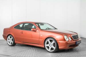 Image 5/50 of Mercedes-Benz CLK 430 (1999)