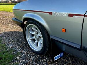 Bild 41/70 von Ford Capri 2,8i (1986)