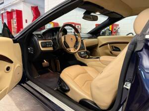 Bild 7/21 von Maserati GranCabrio Sport (2016)