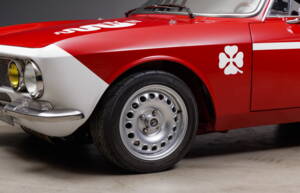 Bild 17/30 von Alfa Romeo Giulia GT 1300 Junior (1974)