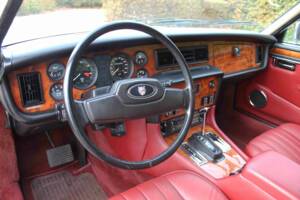 Bild 48/68 von Jaguar XJ 6 4.2 (1985)
