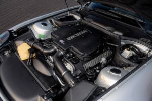 Image 80/84 of BMW Z8 (2001)