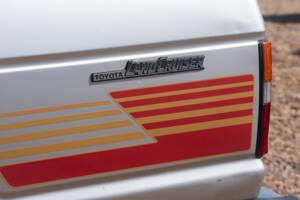 Image 14/46 of Toyota Land Cruiser HJ61 GX (1988)