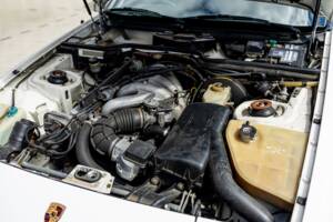 Image 38/50 de Porsche 924 S (1986)