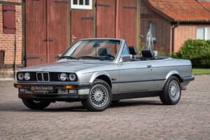 Image 3/71 of BMW 325i (1989)