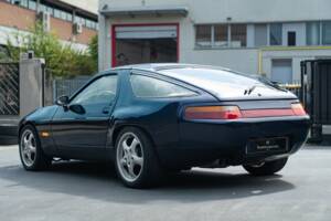 Image 6/34 of Porsche 928 (1981)