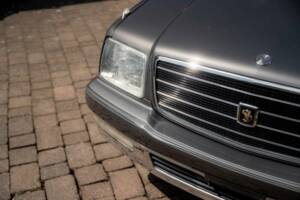 Bild 27/50 von Toyota Century (2003)
