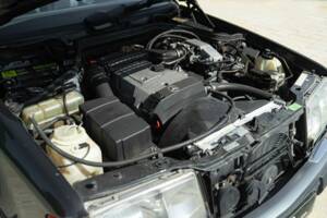 Immagine 43/44 di Mercedes-Benz 200 TE (1992)