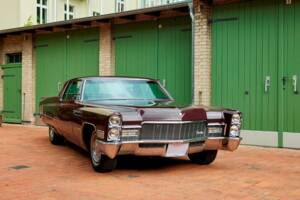 Bild 15/200 von Cadillac Coupe DeVille (1968)