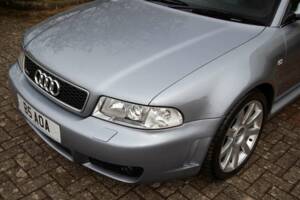 Image 43/50 de Audi RS4 Avant (2001)