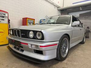 Image 2/21 of BMW M3 (1988)