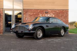 Image 1/79 of Aston Martin DB 6 (1968)