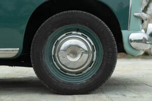 Image 17/50 of FIAT 1400 B (1958)