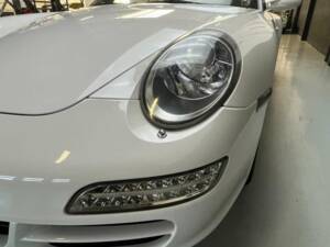 Bild 15/50 von Porsche 911 Carrera 4 (2007)