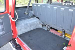 Bild 29/50 von Mercedes-Benz 200 GE (kurz) (1987)
