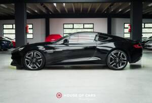 Imagen 10/22 de Aston Martin Vanquish (2017)