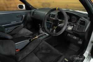 Image 2/19 of Nissan Skyline GT-R (1997)