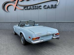 Image 8/43 de Mercedes-Benz 280 SL (1969)